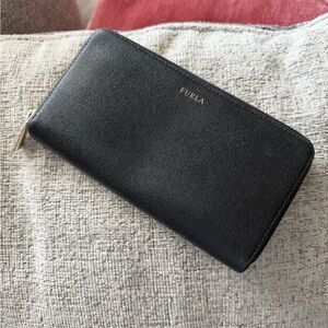Furla Babylon Black Leather Zip Wallet 7.5x4